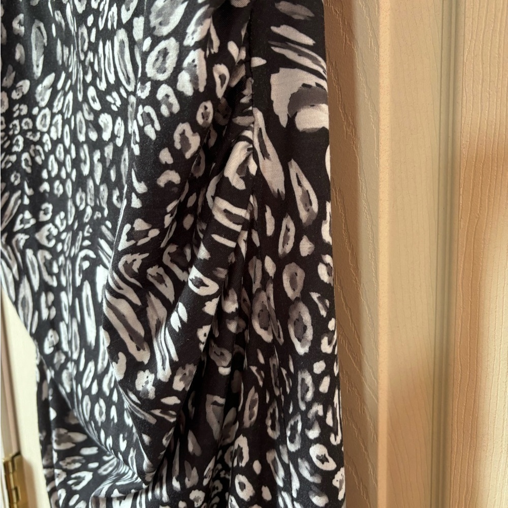asos Animal Print Dress with Side Shirring For Shape Boatneck, SS Blk, Gray Sz 6 - Picture 4 of 6